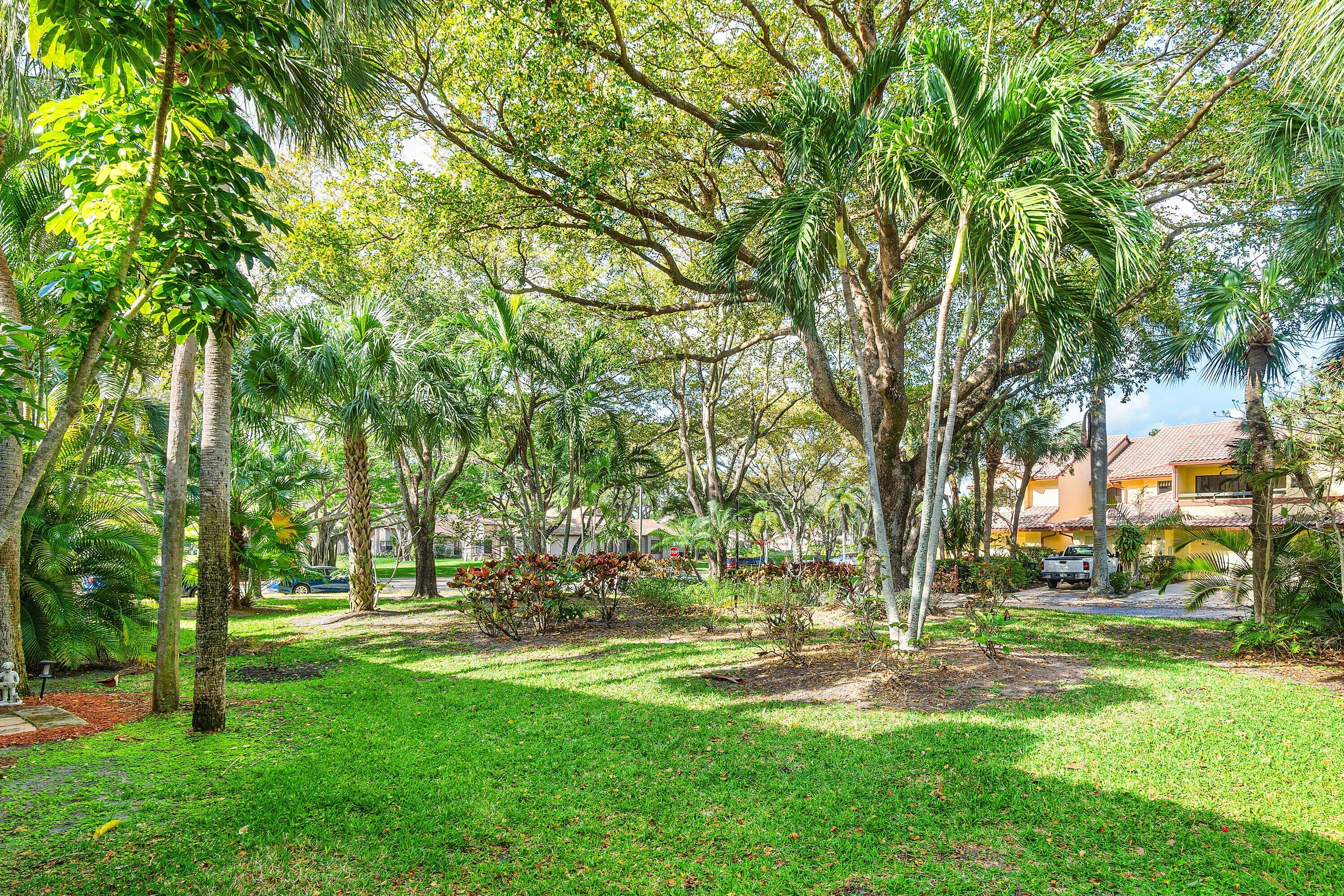 TOWNHOMES OF BOCA DELRAY CONDO - Residential