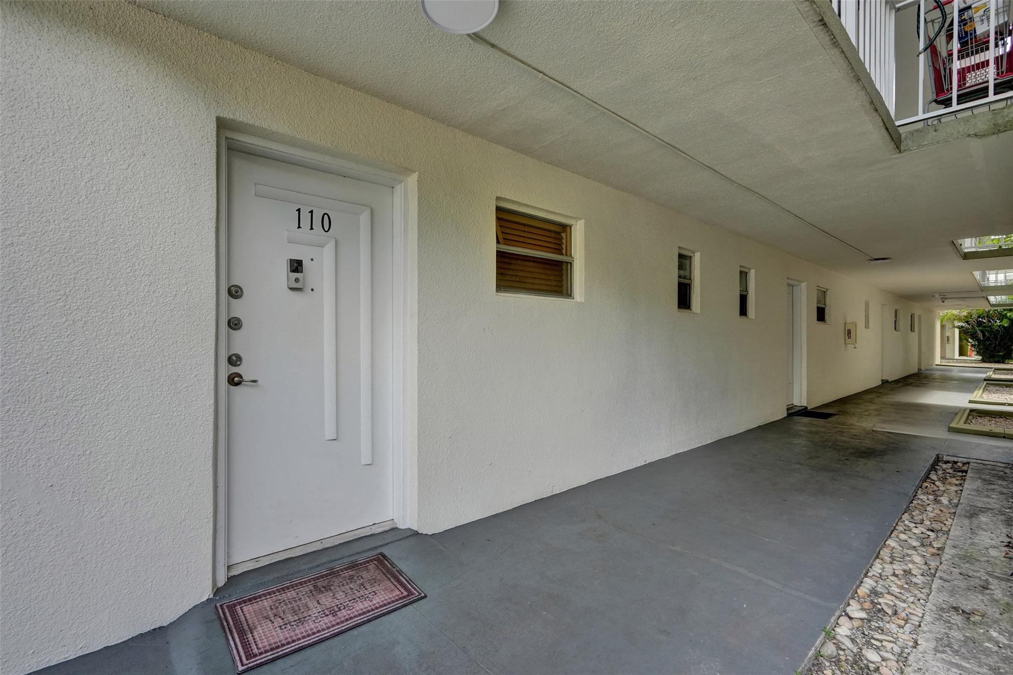 4235 N University Dr 110, Sunrise, FL, 33351/$135,000 1 4235 N University Dr 110