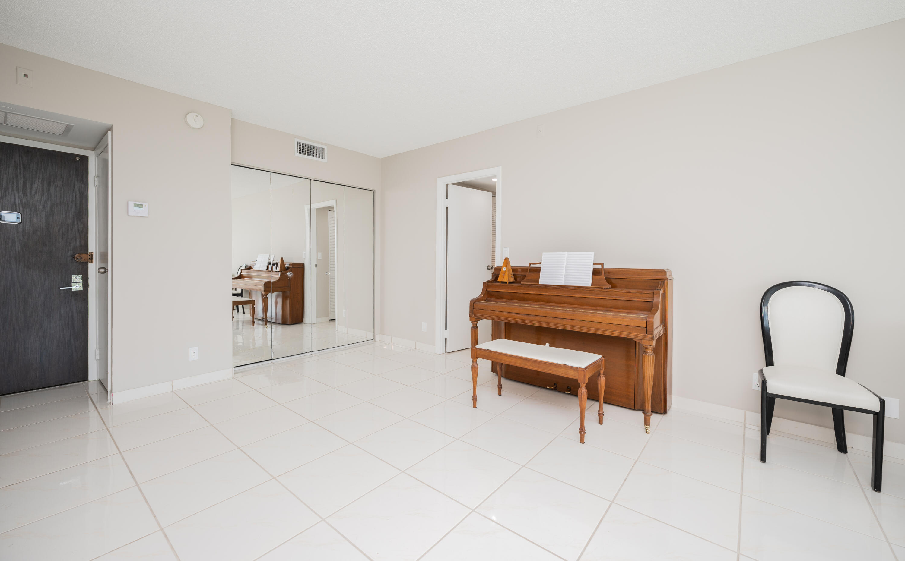 CORONADO CONDO- TOWER II - Residential Lease