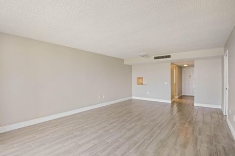 Tiny photo for 4254 Deste Court #208, Lake Worth, FL 33467 (MLS # B26015744)