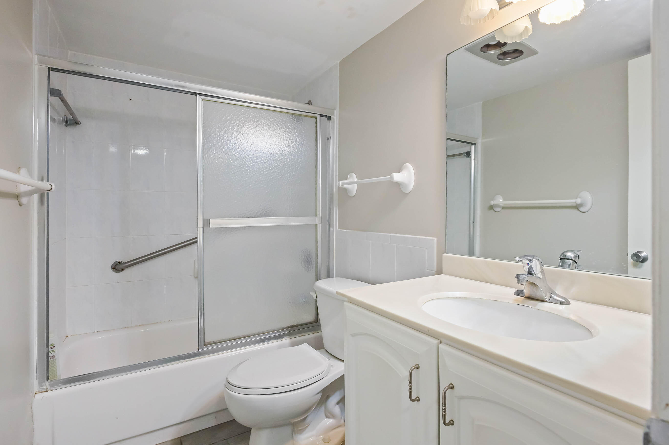 FOUNTAINS OF PALM BEACH CONDO 5 - Residential