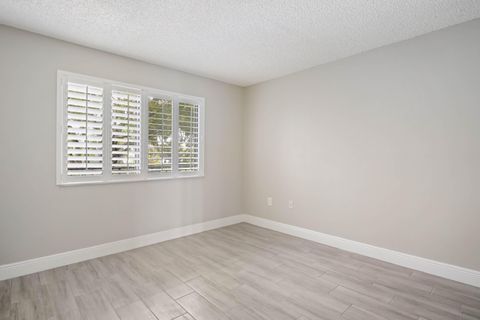 Tiny photo for 4254 Deste Court #208, Lake Worth, FL 33467 (MLS # B26015744)