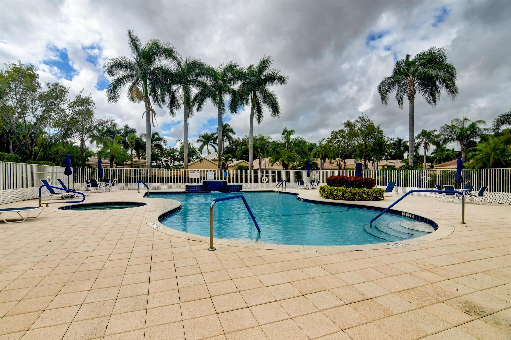 PALLADIUM TWIN LAKES - Residential