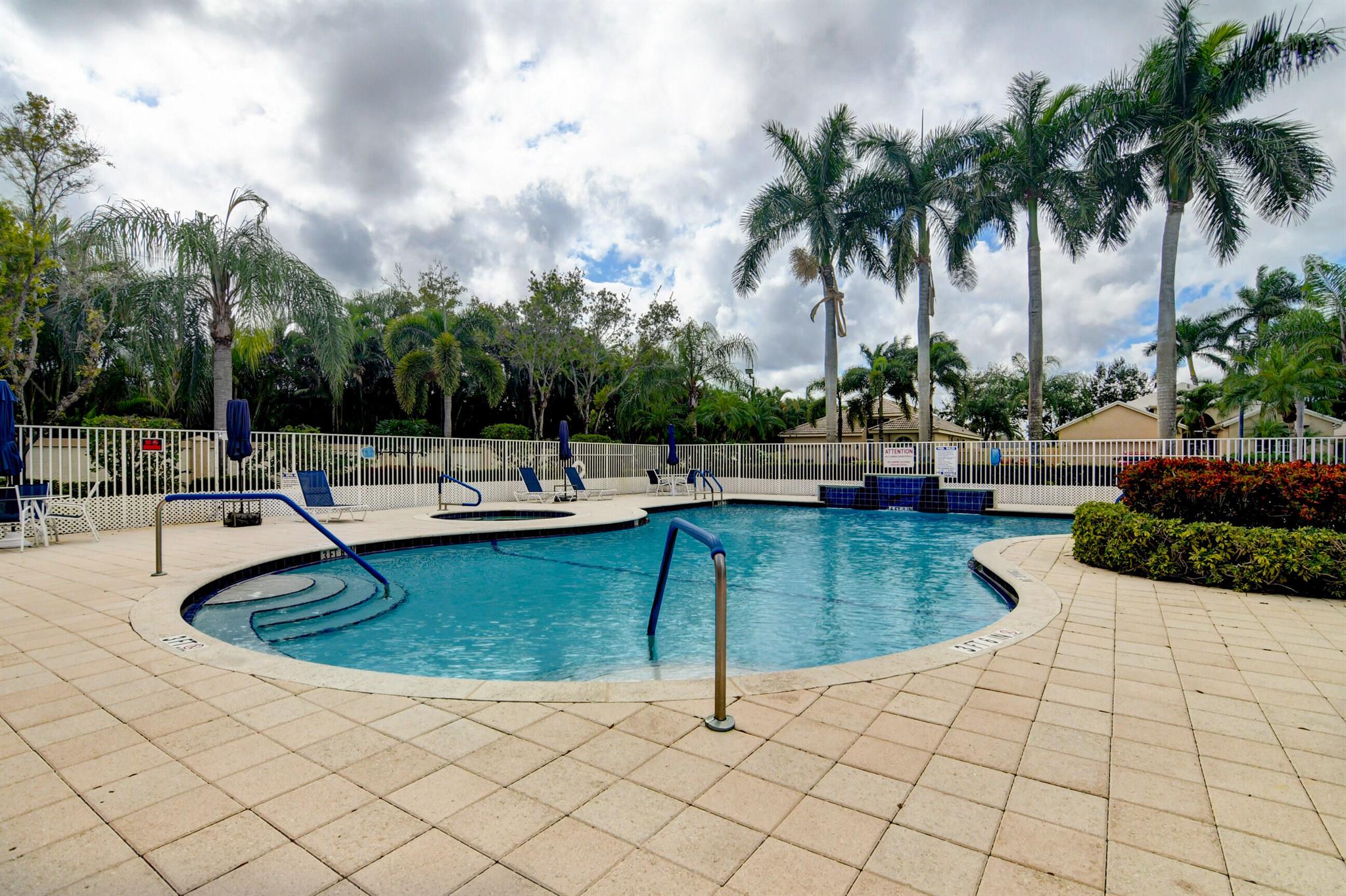 PALLADIUM TWIN LAKES - Residential