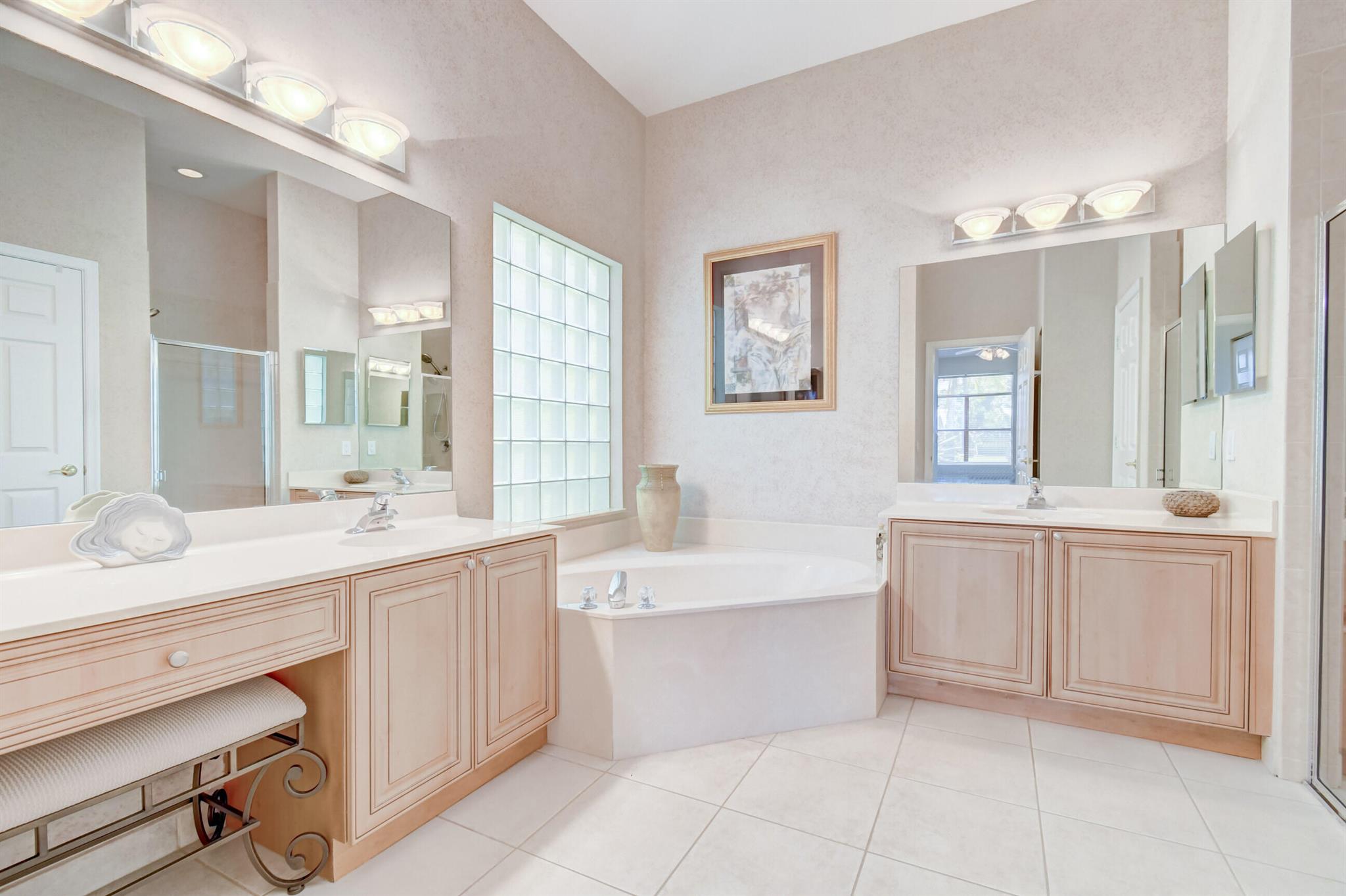 PALLADIUM TWIN LAKES - Residential