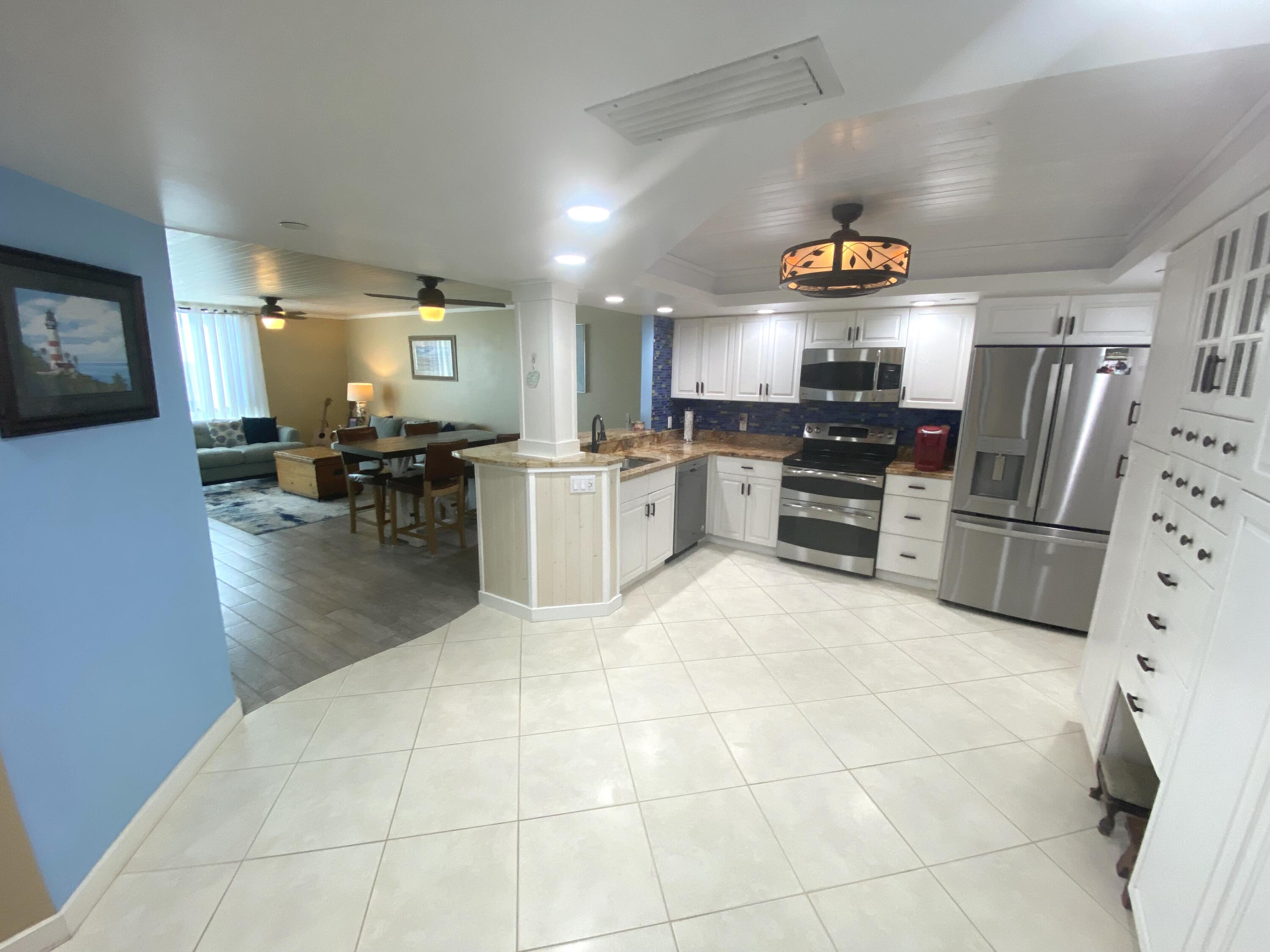 BARCLAY BEACH CLUB PHASE 1, A CONDOMINIUM - Residential