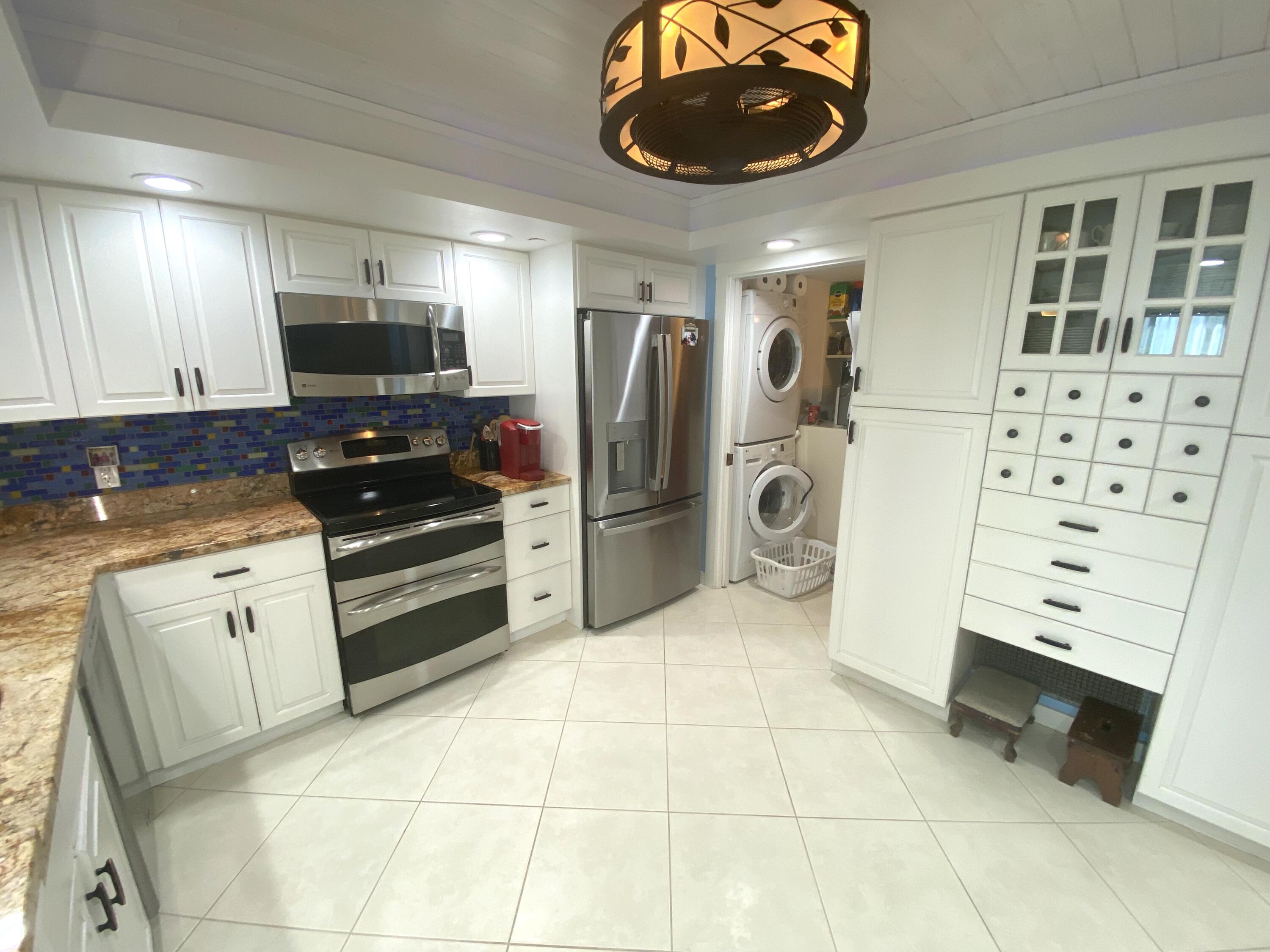 BARCLAY BEACH CLUB PHASE 1, A CONDOMINIUM - Residential