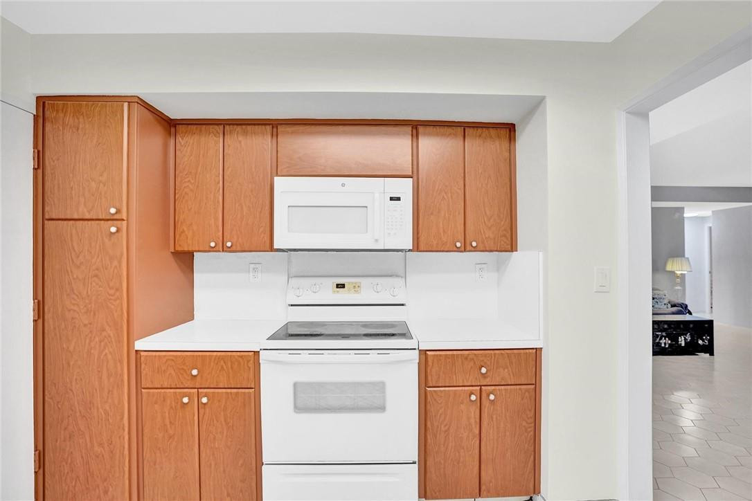 CORAL RIDGE TOWERS EAST - Residential