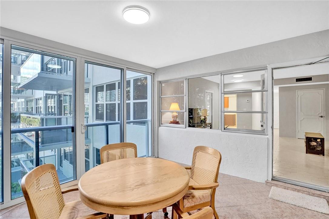 CORAL RIDGE TOWERS EAST - Residential