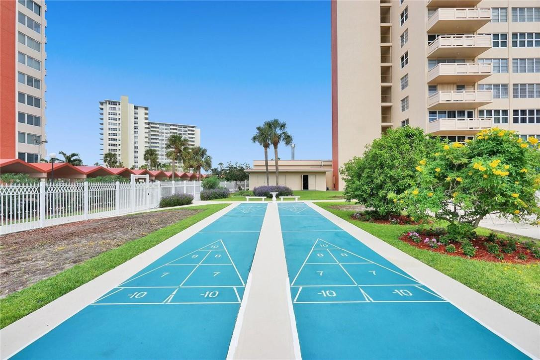 CORAL RIDGE TOWERS EAST - Residential