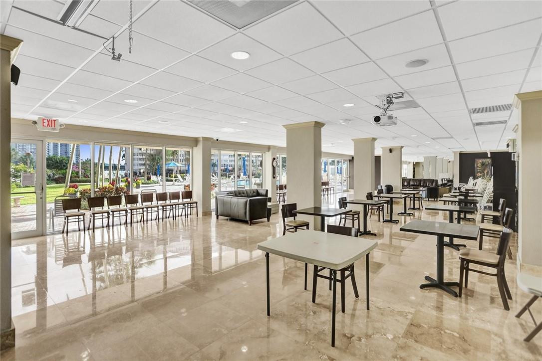 CORAL RIDGE TOWERS EAST - Residential