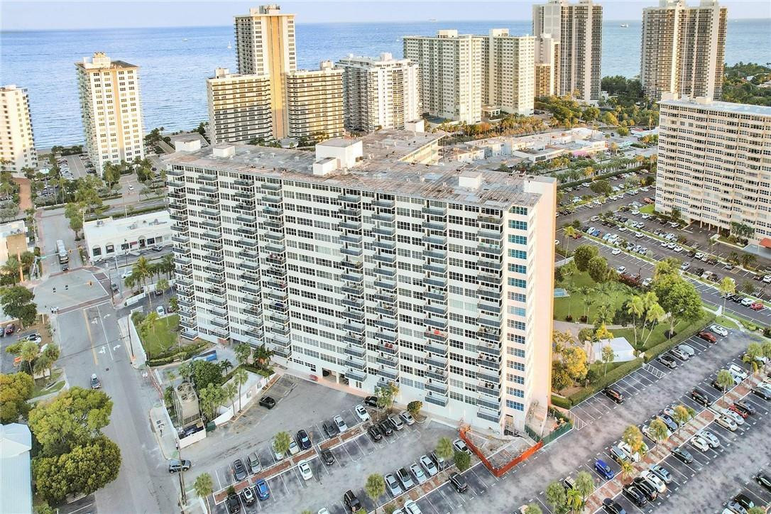 CORAL RIDGE TOWERS EAST - Residential