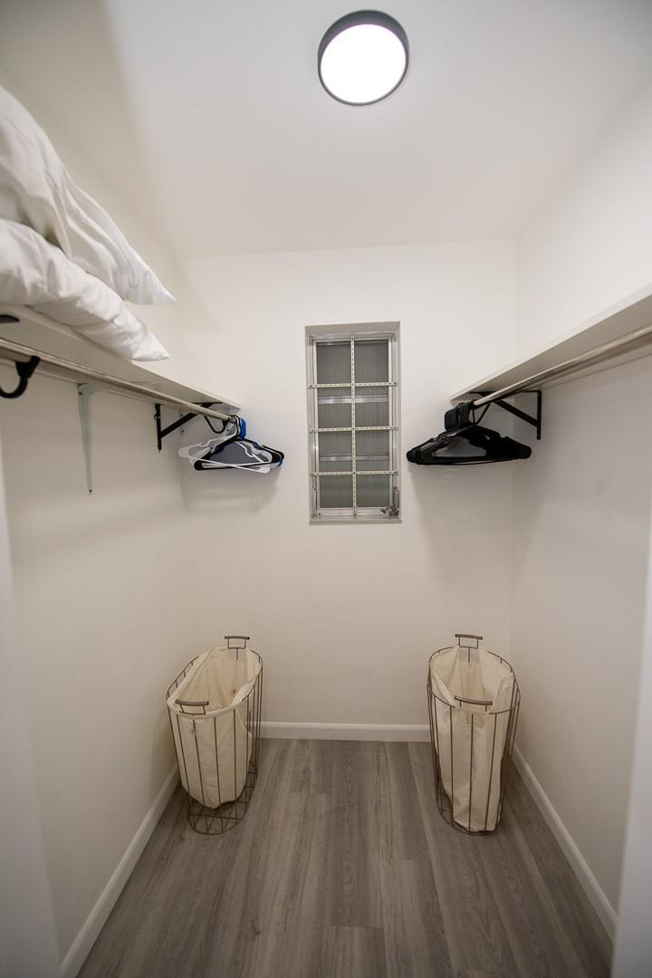 Hollywood Hills 6-22 B - Residential Lease