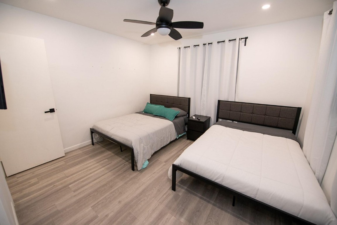 Hollywood Hills 6-22 B - Residential Lease