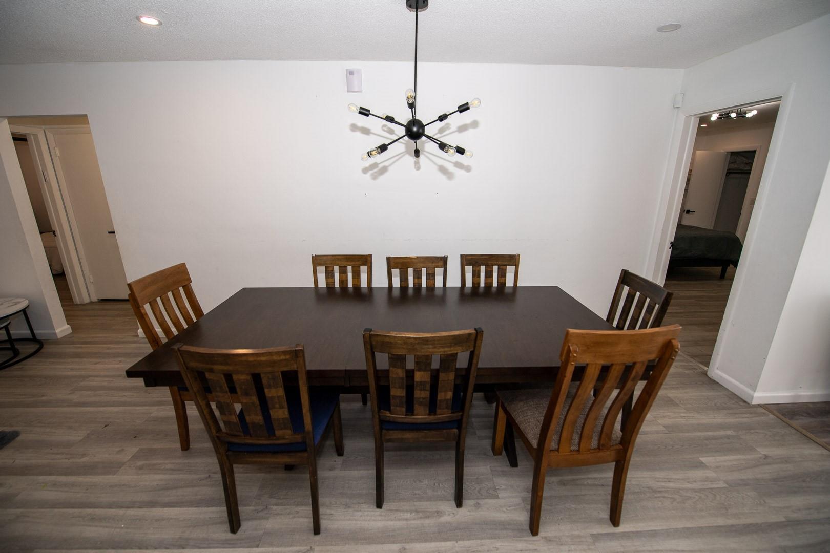 Hollywood Hills 6-22 B - Residential Lease