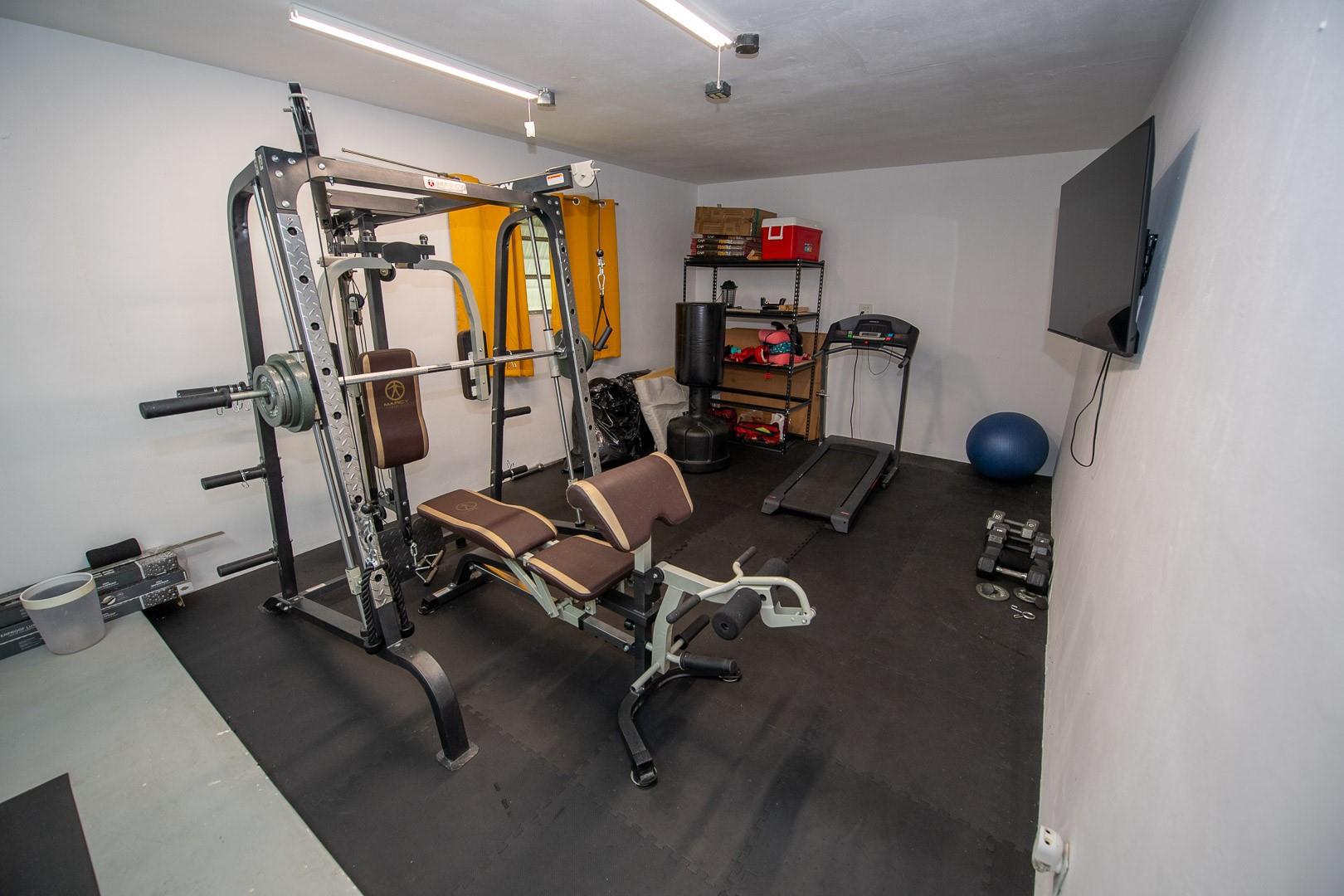 Hollywood Hills 6-22 B - Residential Lease