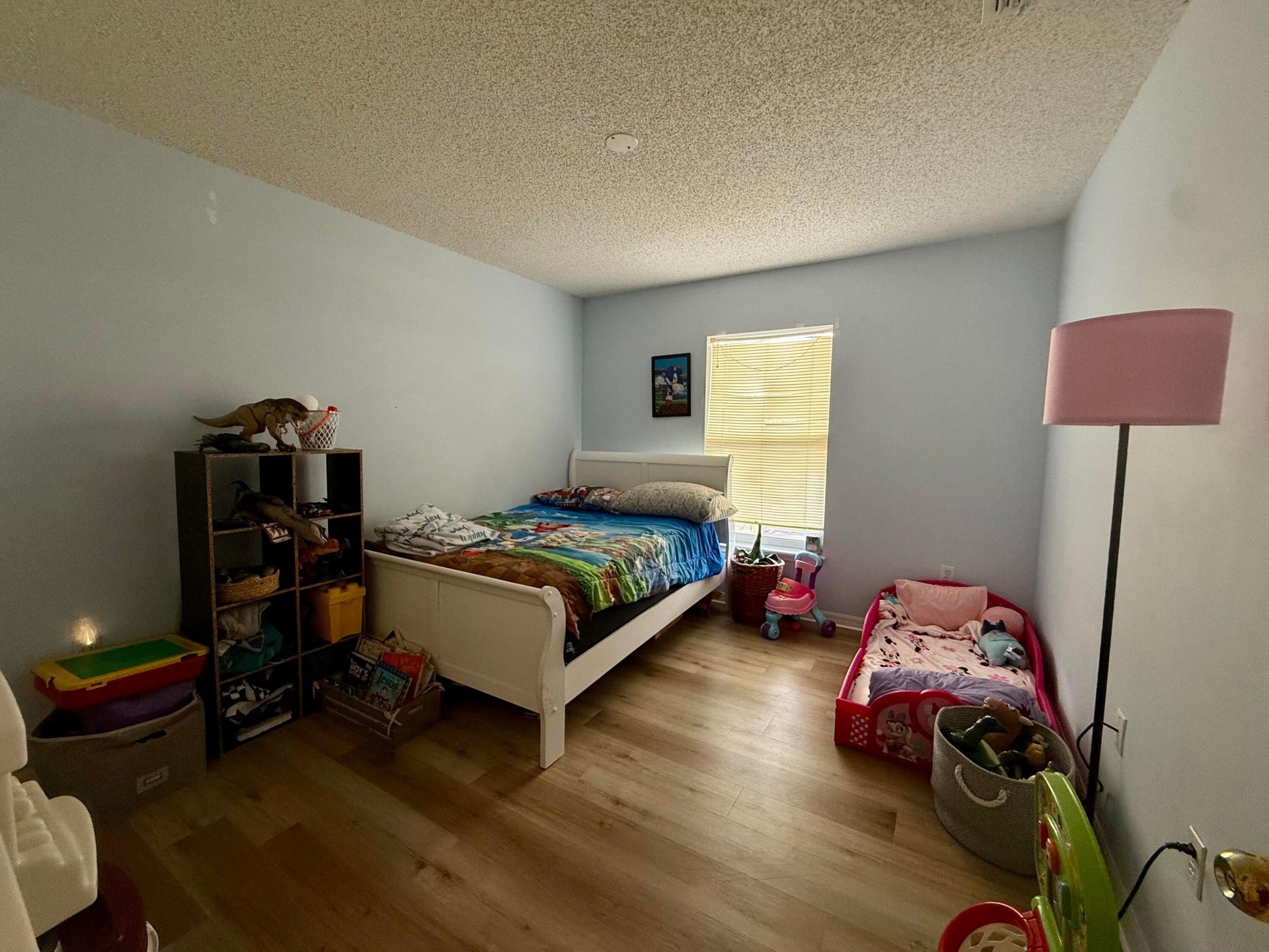 PORT ST LUCIE SECTION 4 - Residential Lease