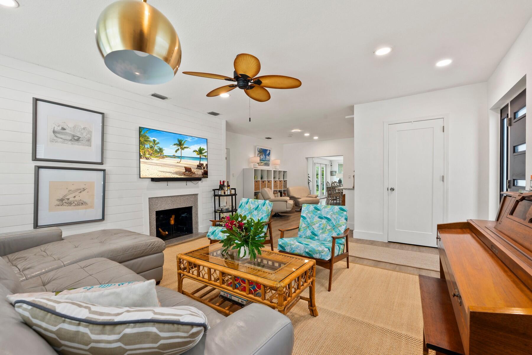 OAKLAND PARK - Residential