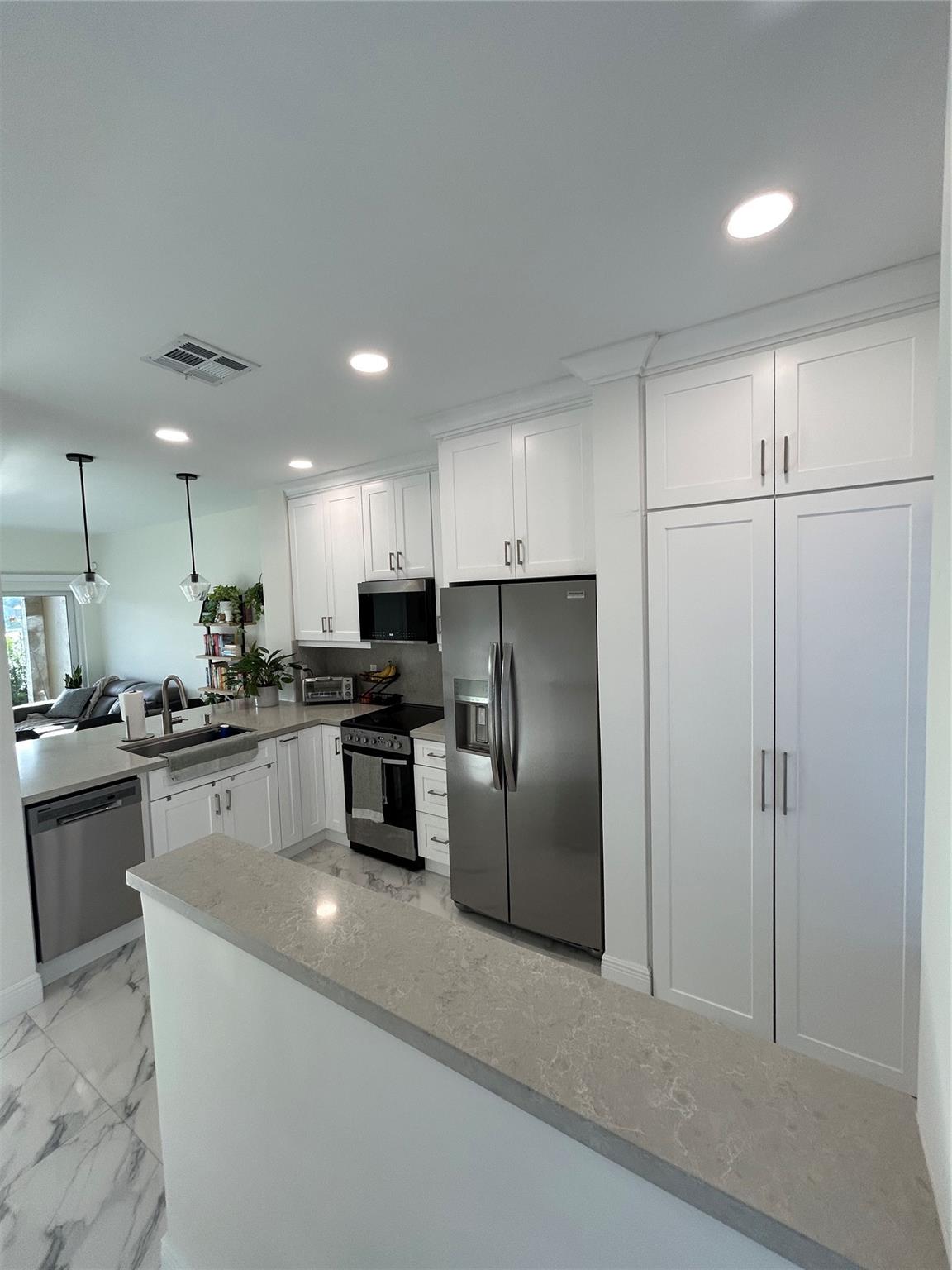 Nasher 159-42 B - Residential Lease