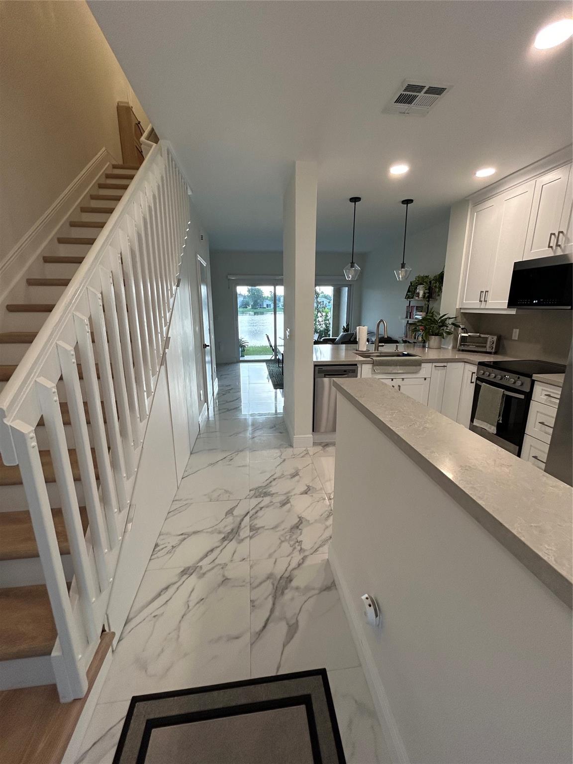 Nasher 159-42 B - Residential Lease
