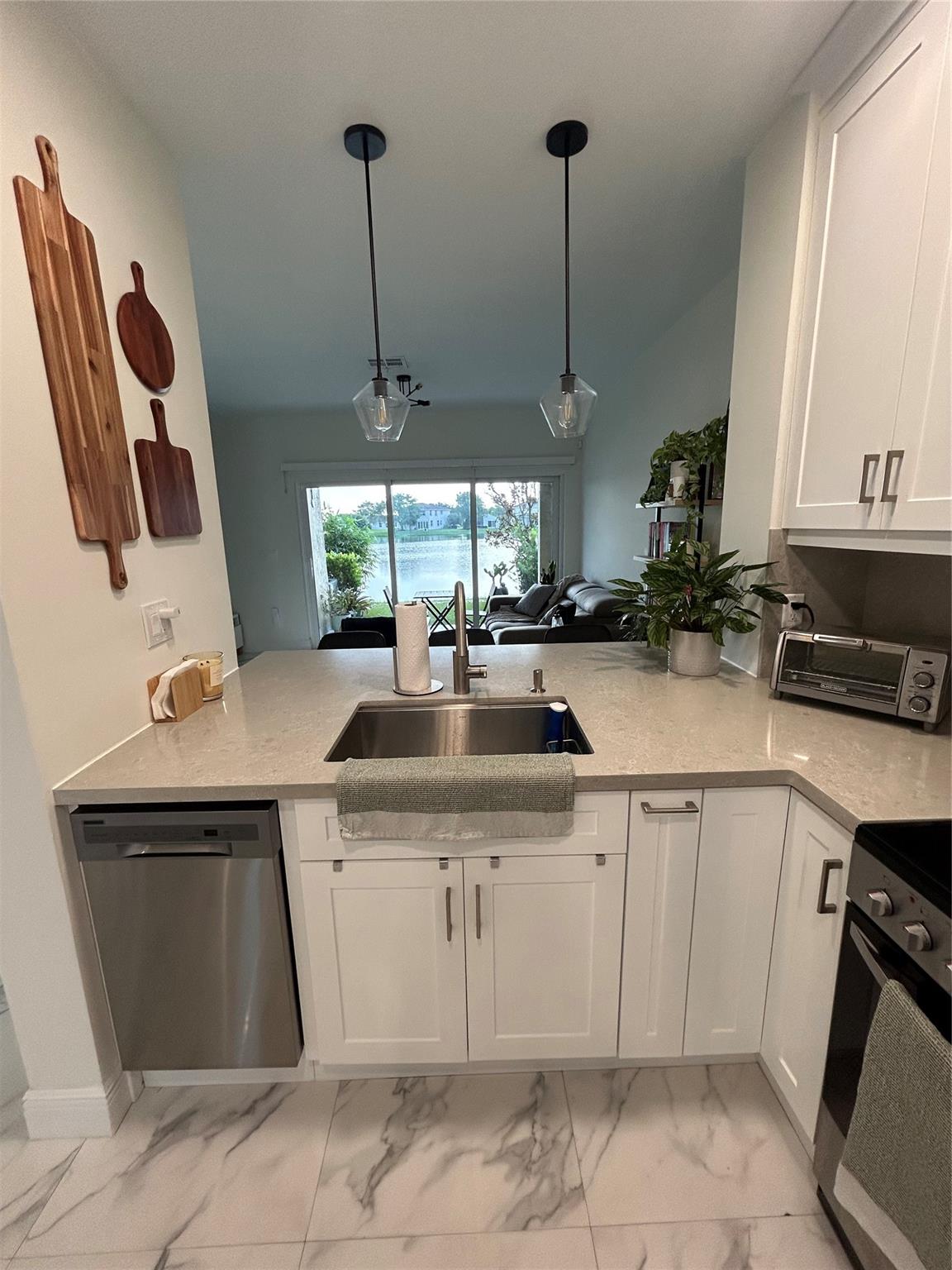 Nasher 159-42 B - Residential Lease