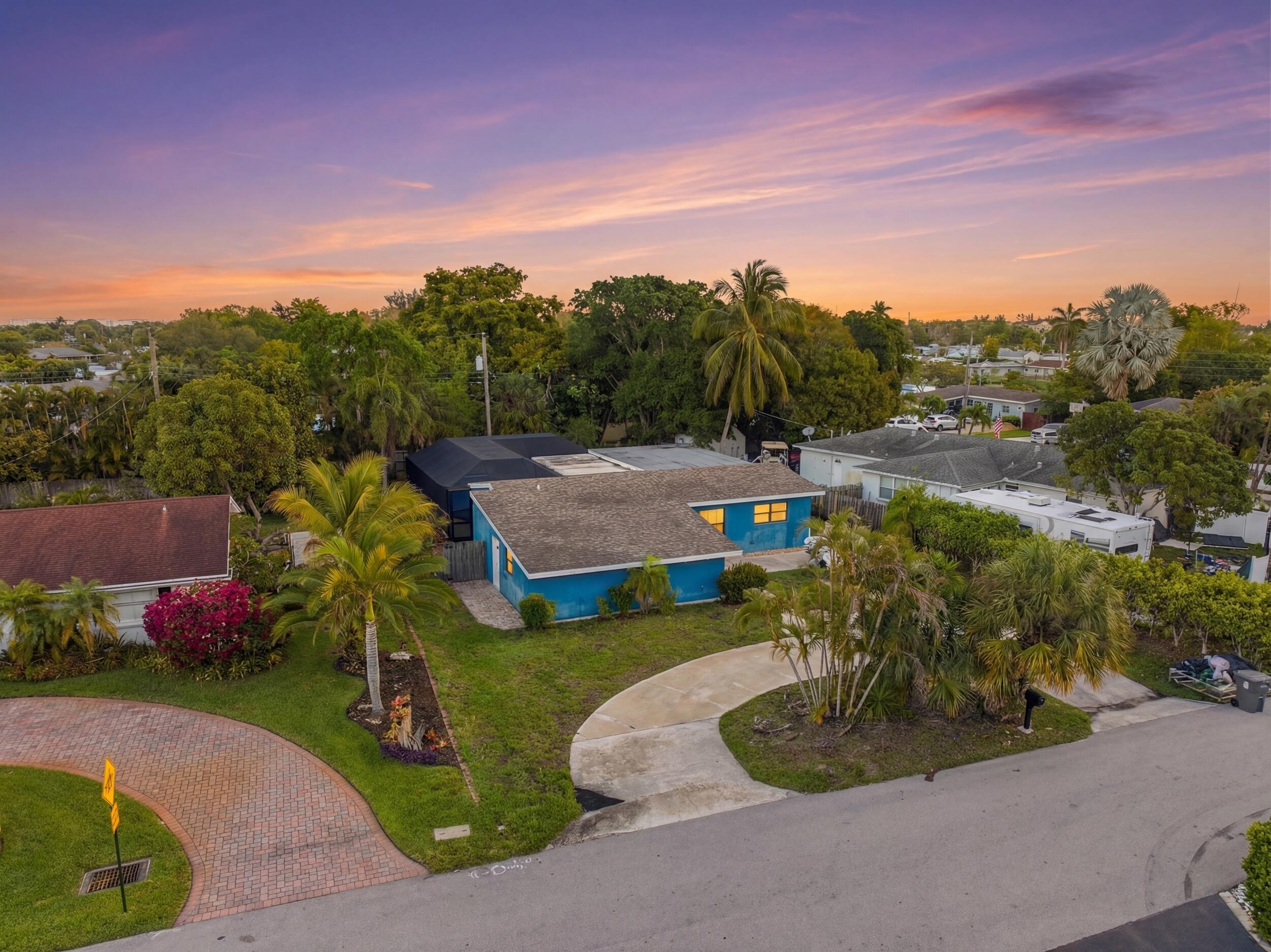 LAWN LAKE - Residential