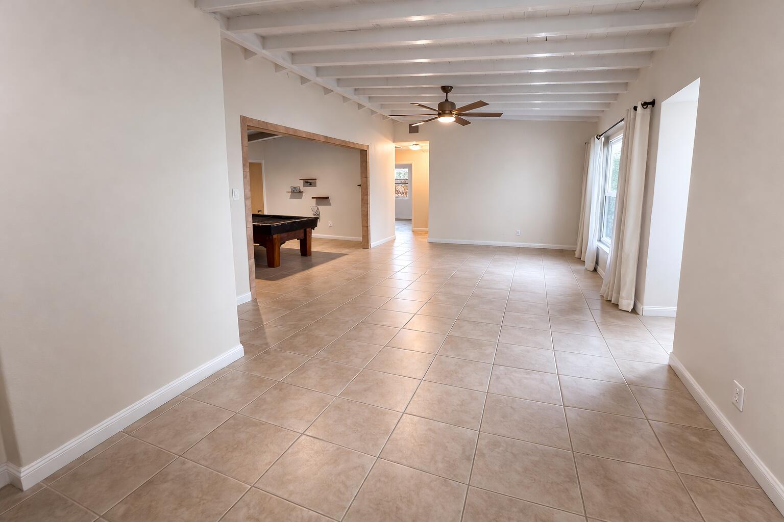 LAWN LAKE - Residential