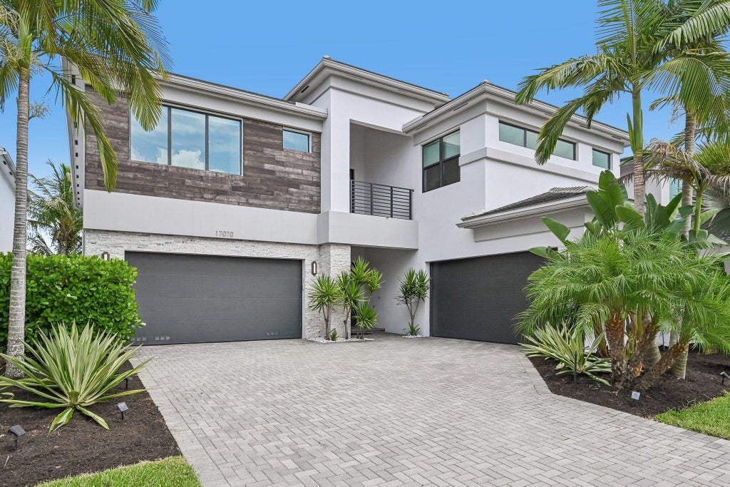 Photo of 17070 Rainbow Falls Trail, Boca Raton, FL 33496 (MLS # B26069859)
