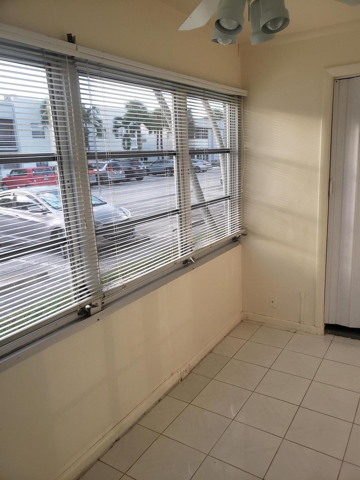 KINGS POINT BURGUNDY COND - Residential Lease