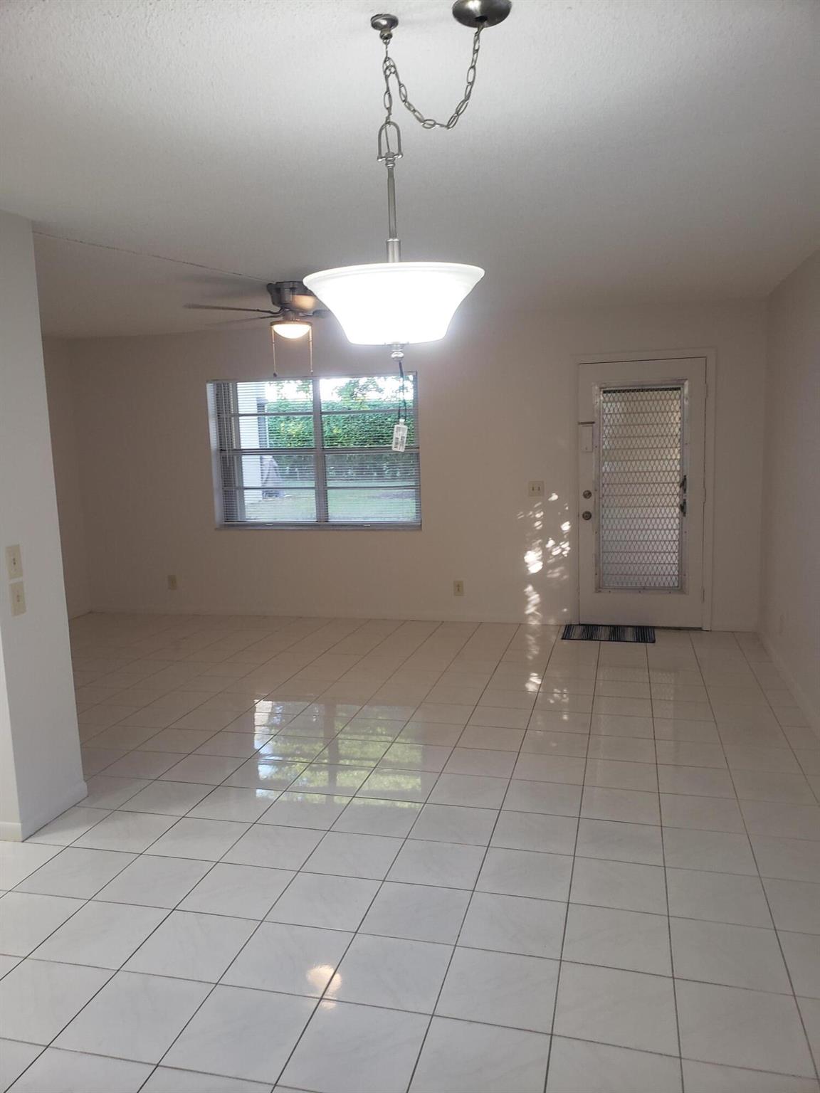 KINGS POINT BURGUNDY COND - Residential Lease