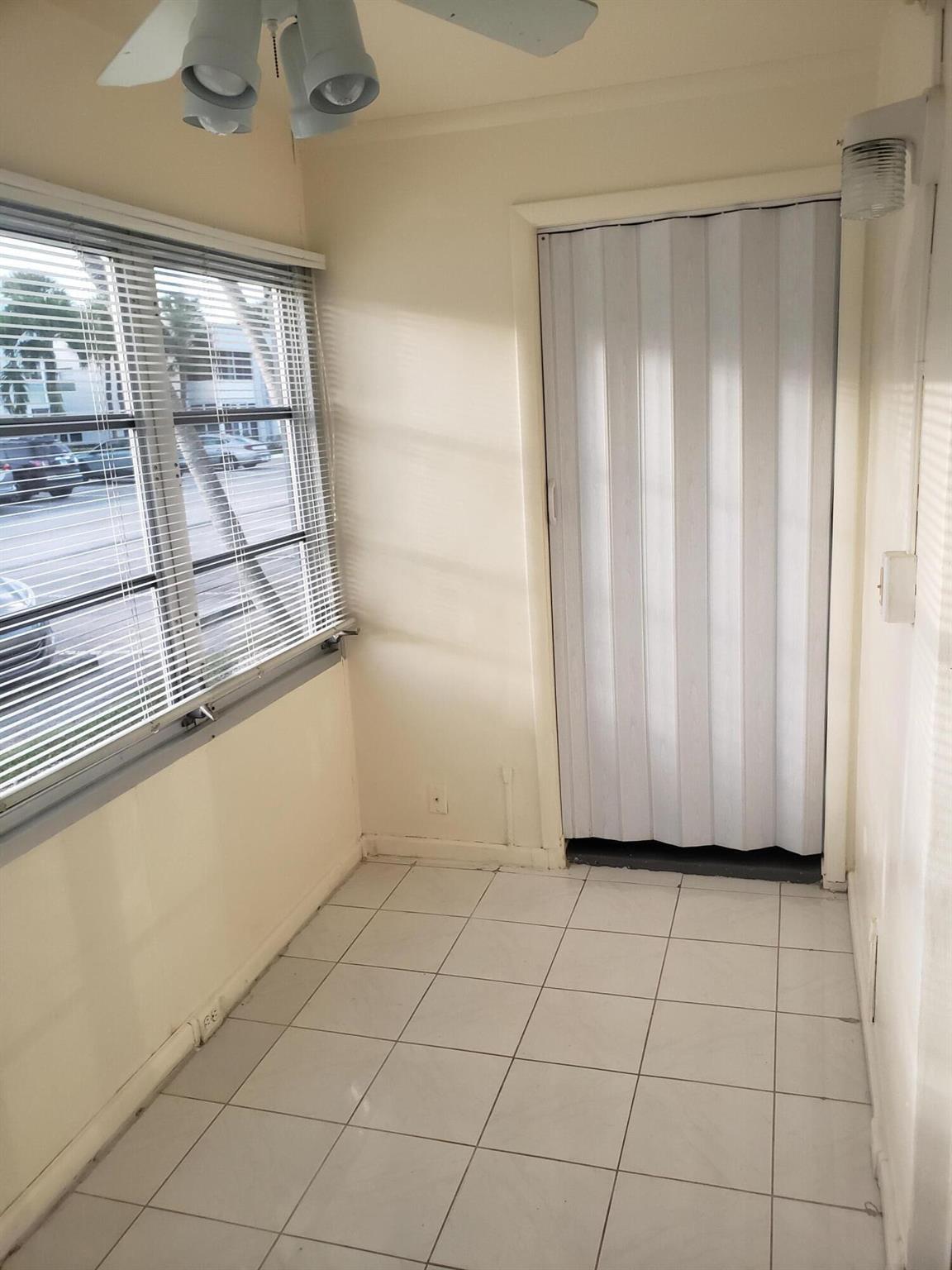 KINGS POINT BURGUNDY COND - Residential Lease