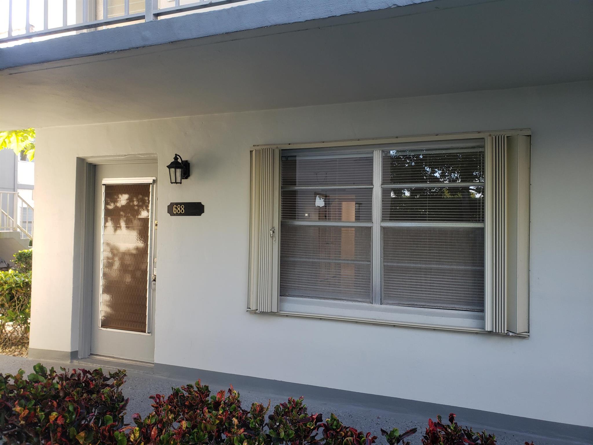 KINGS POINT BURGUNDY COND - Residential Lease