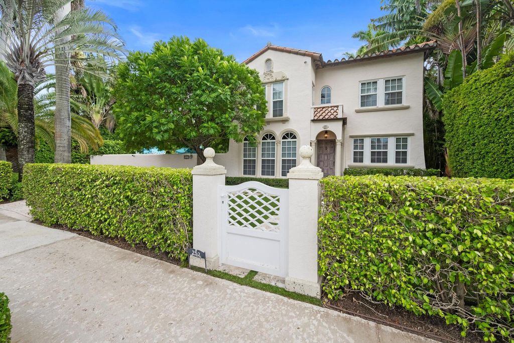 Photo of 252 Seaspray Avenue, Palm Beach, FL 33480 (MLS # R11134206)
