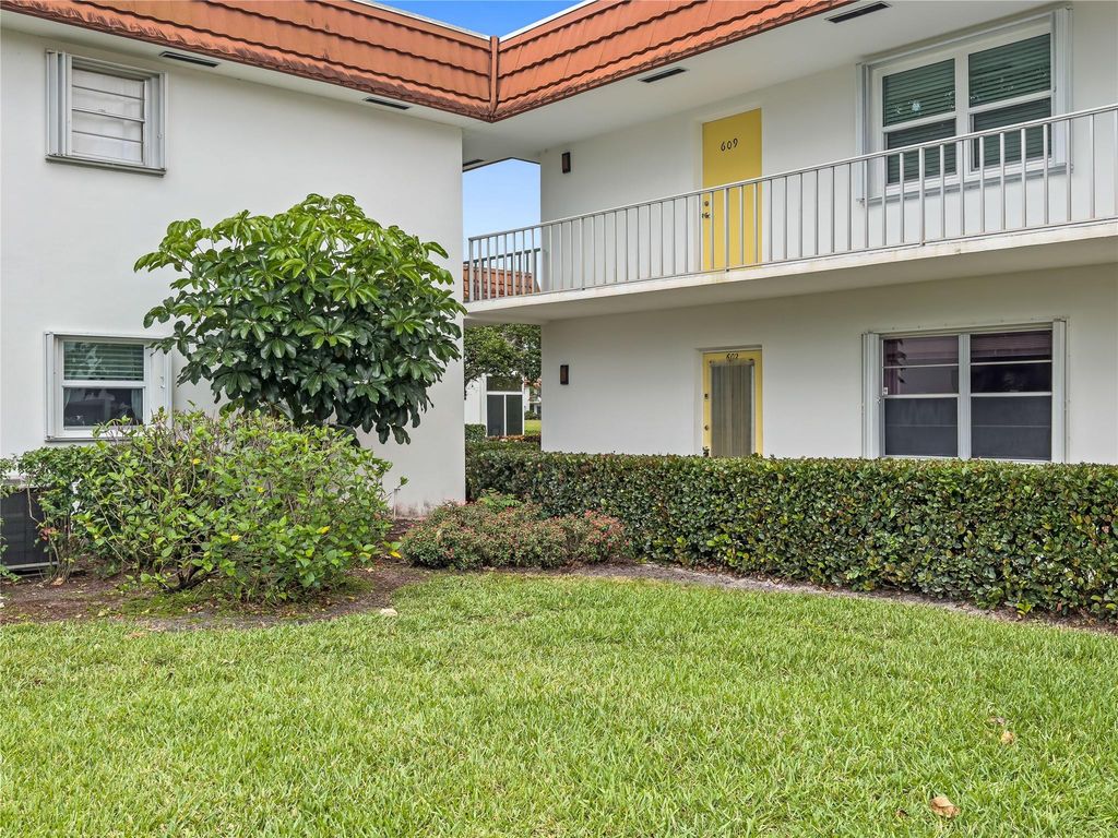 Photo of 1225 NW 21st Street #602, Stuart, FL 34994 (MLS # F10503513)