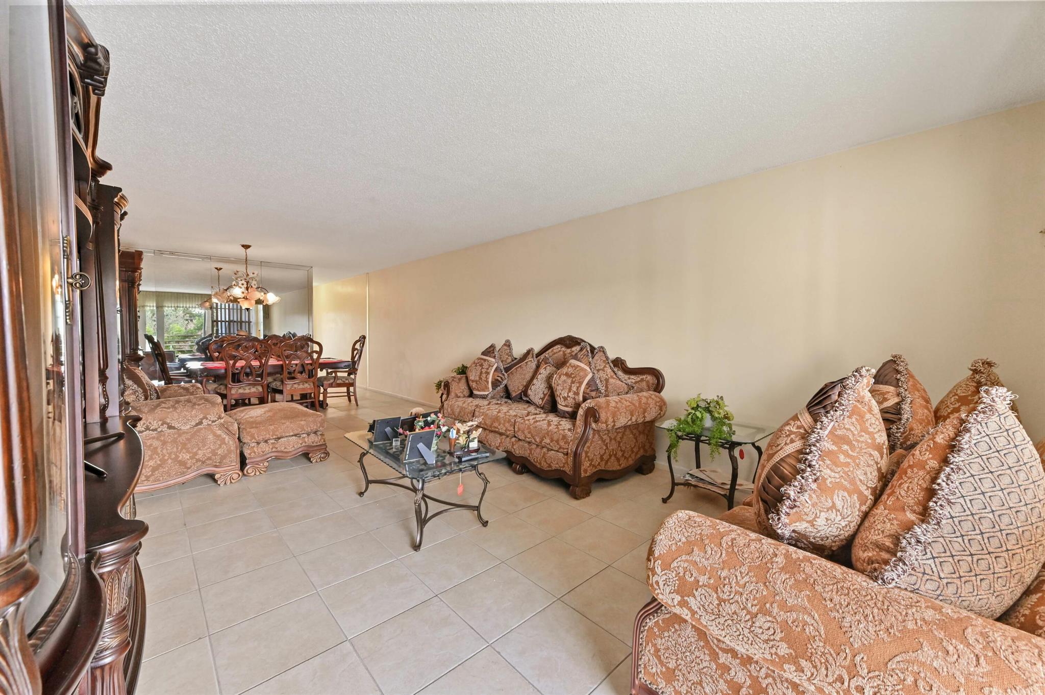 WYNMOOR VILLAGE - Residential