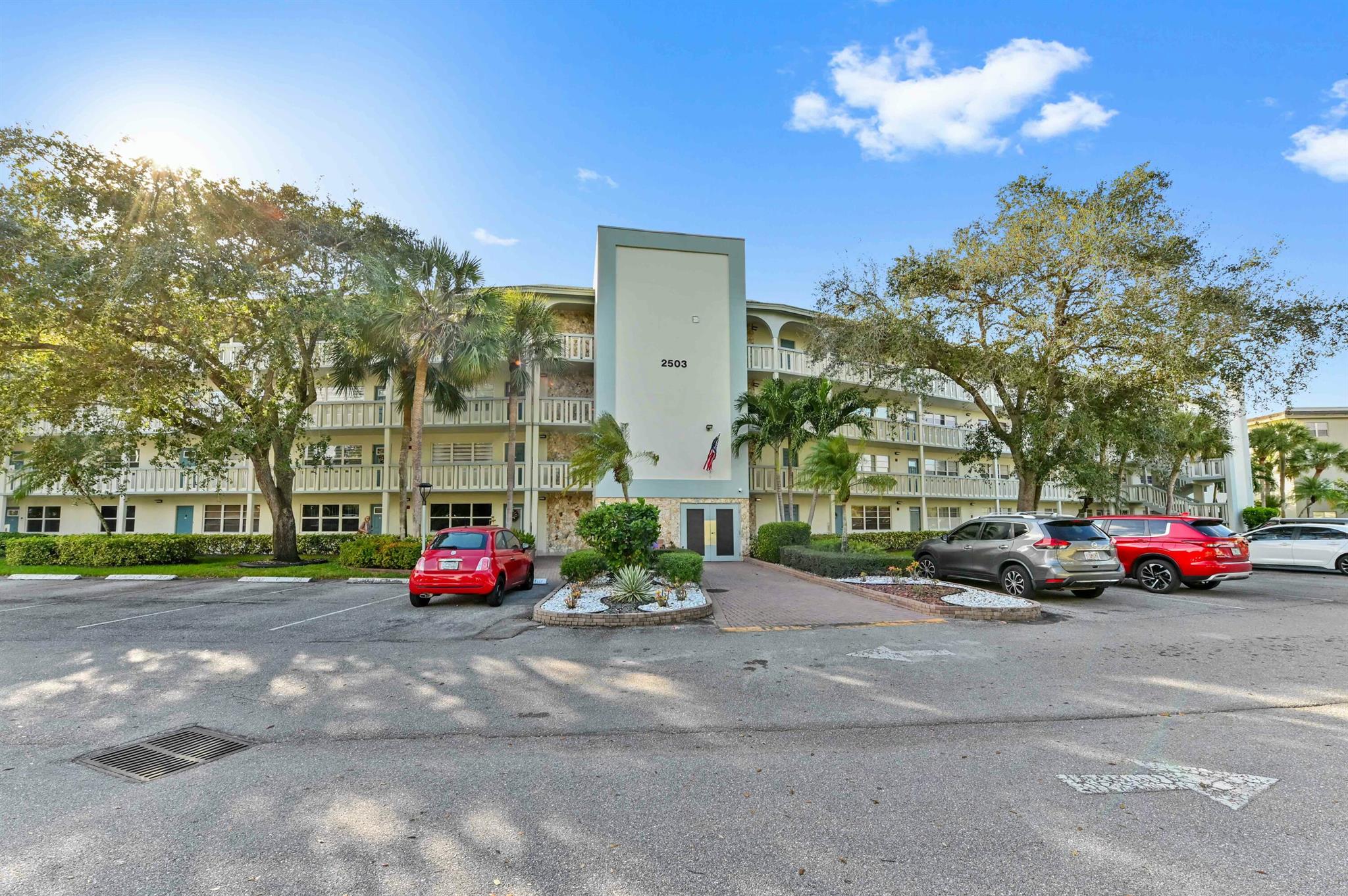 WYNMOOR VILLAGE - Residential