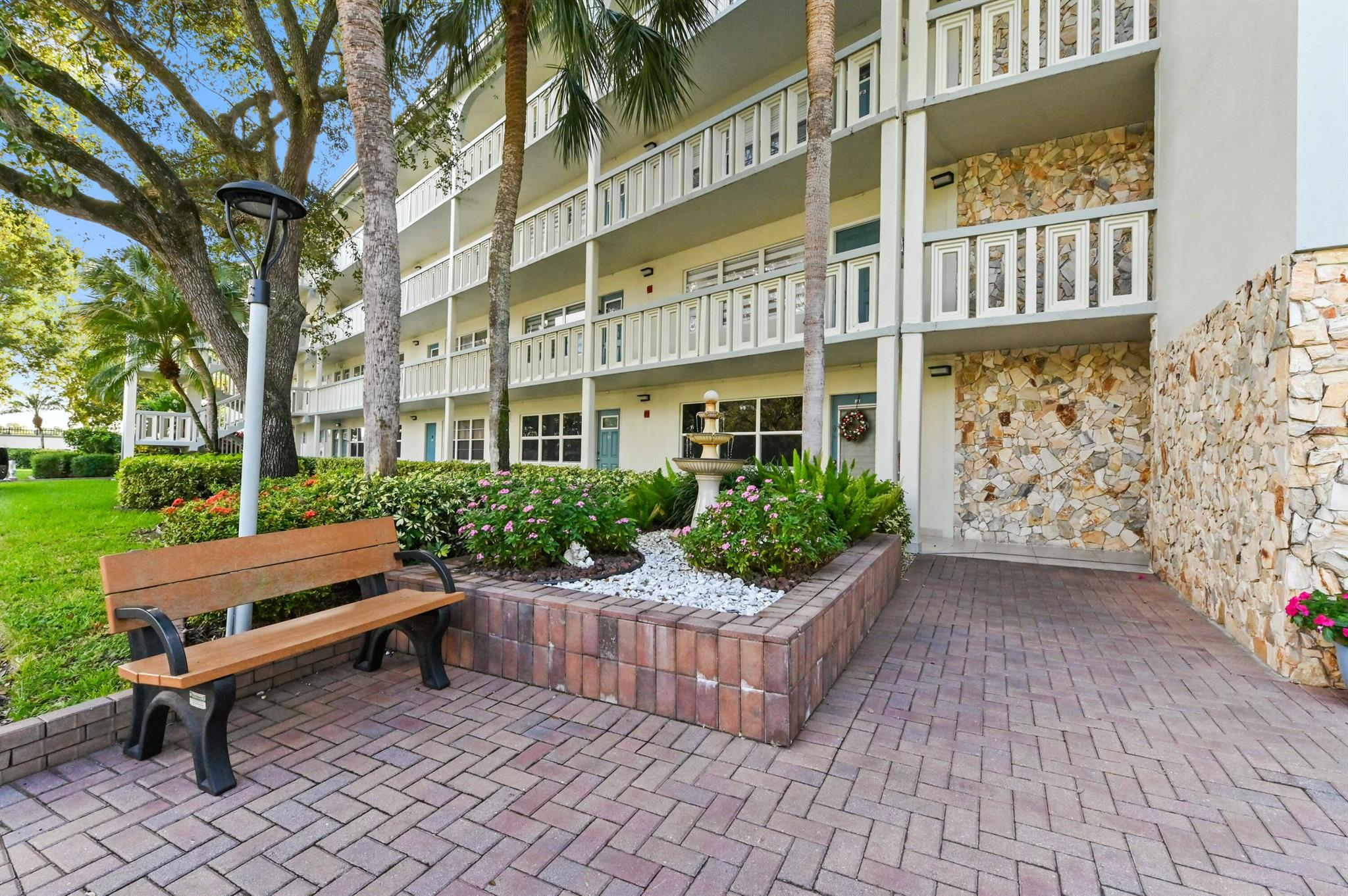 WYNMOOR VILLAGE - Residential