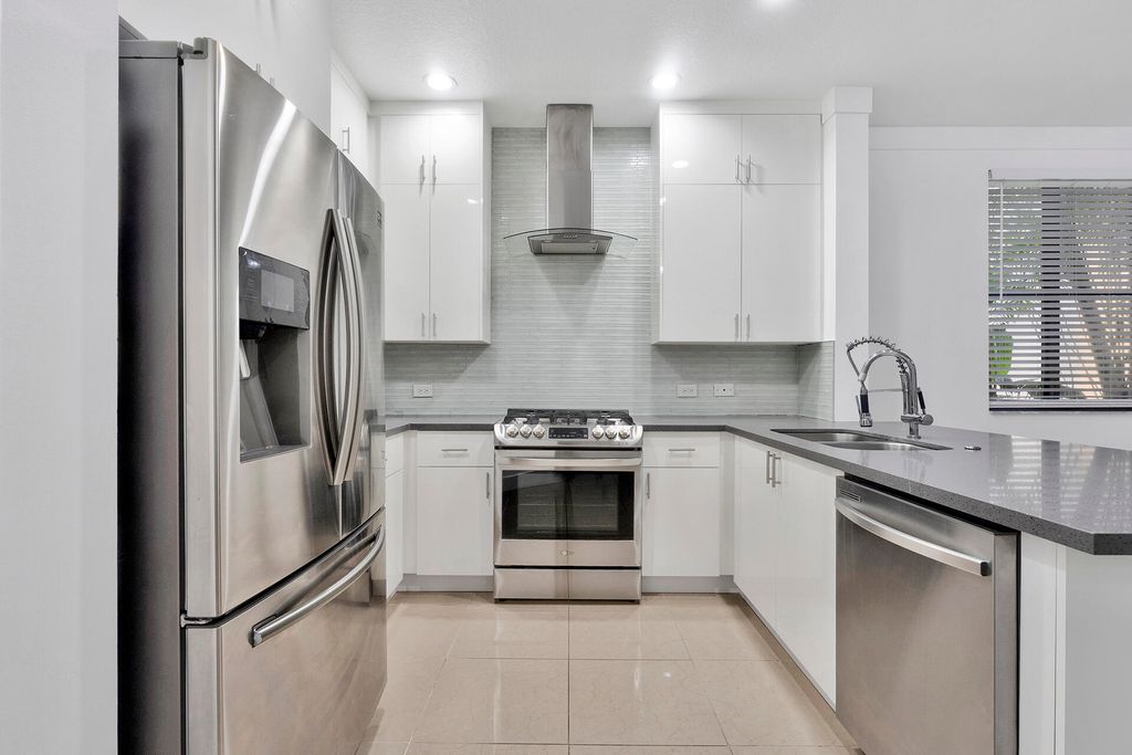 Photo of 3020 NW 125th Avenue #223, Sunrise, FL 33323 (MLS # R10994737)