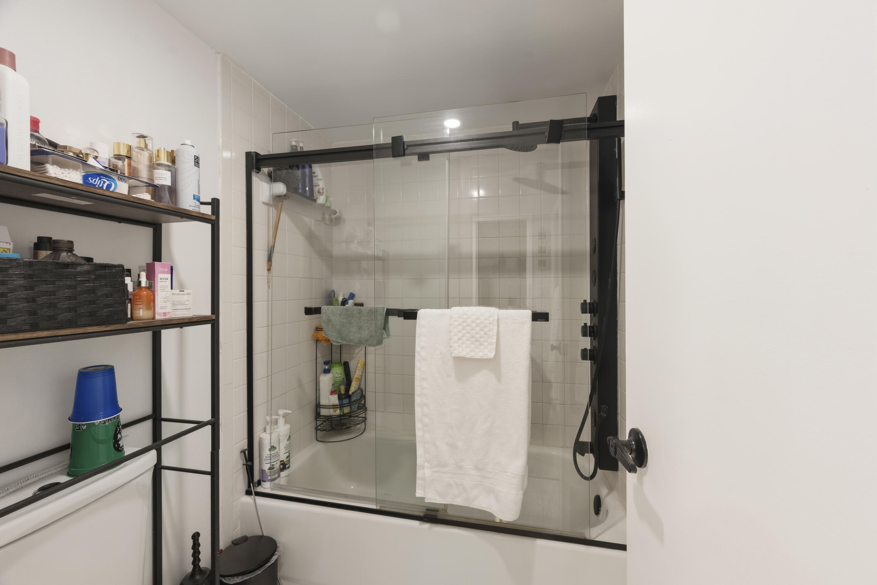 LAKES OF CARRIAGE HILLS - Residential