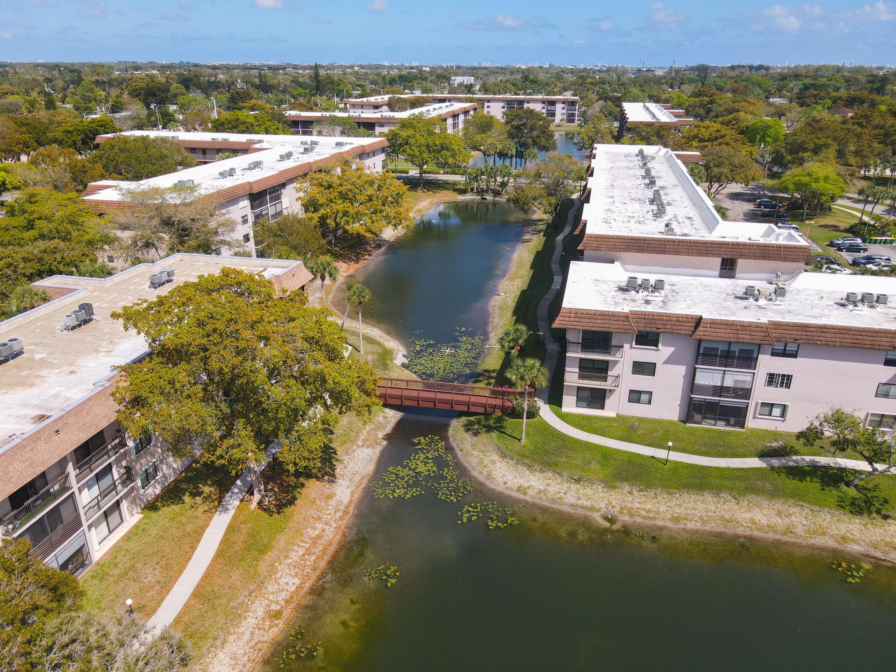 LAKES OF CARRIAGE HILLS - Residential