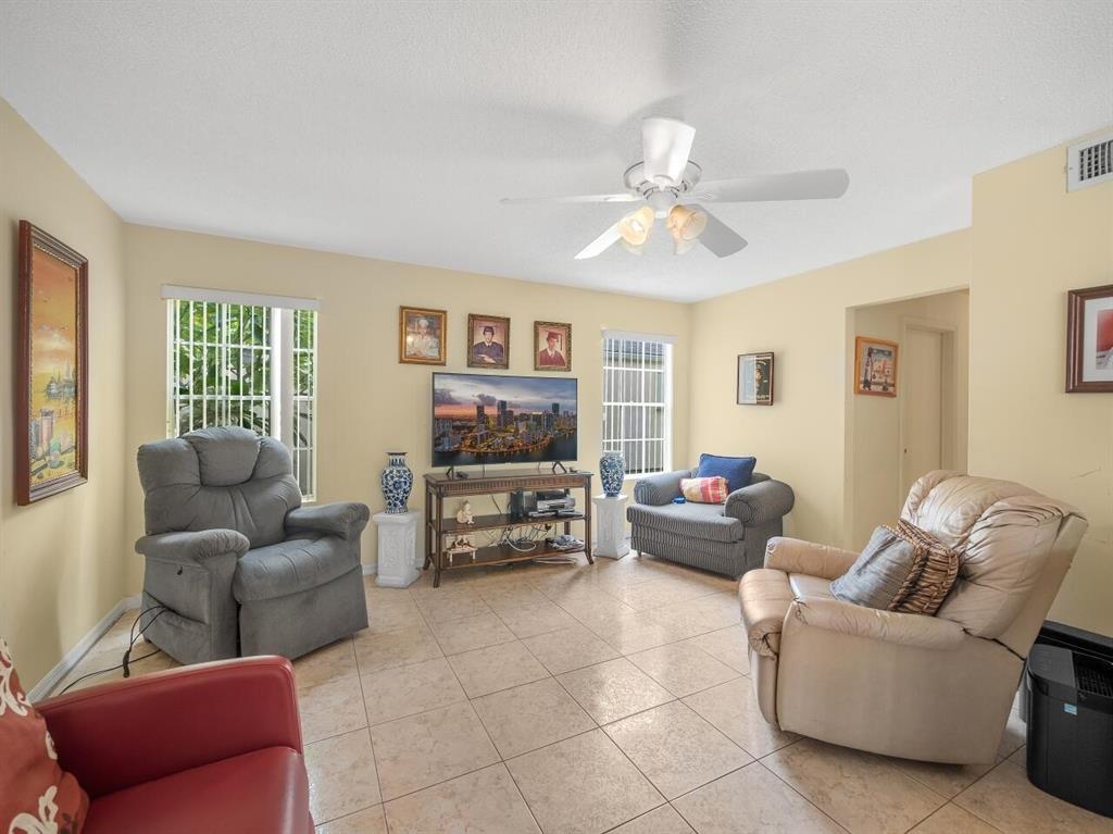 VICTORIA WOODS 2 - Residential