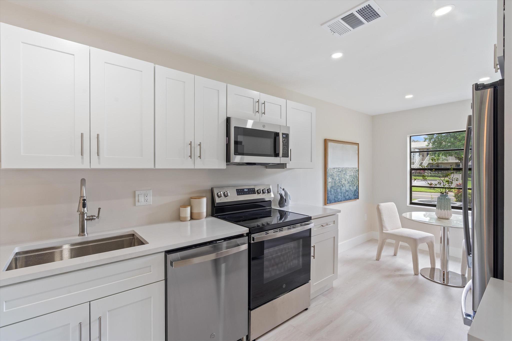 STRATFORD AT HUNTERS RUN - Residential