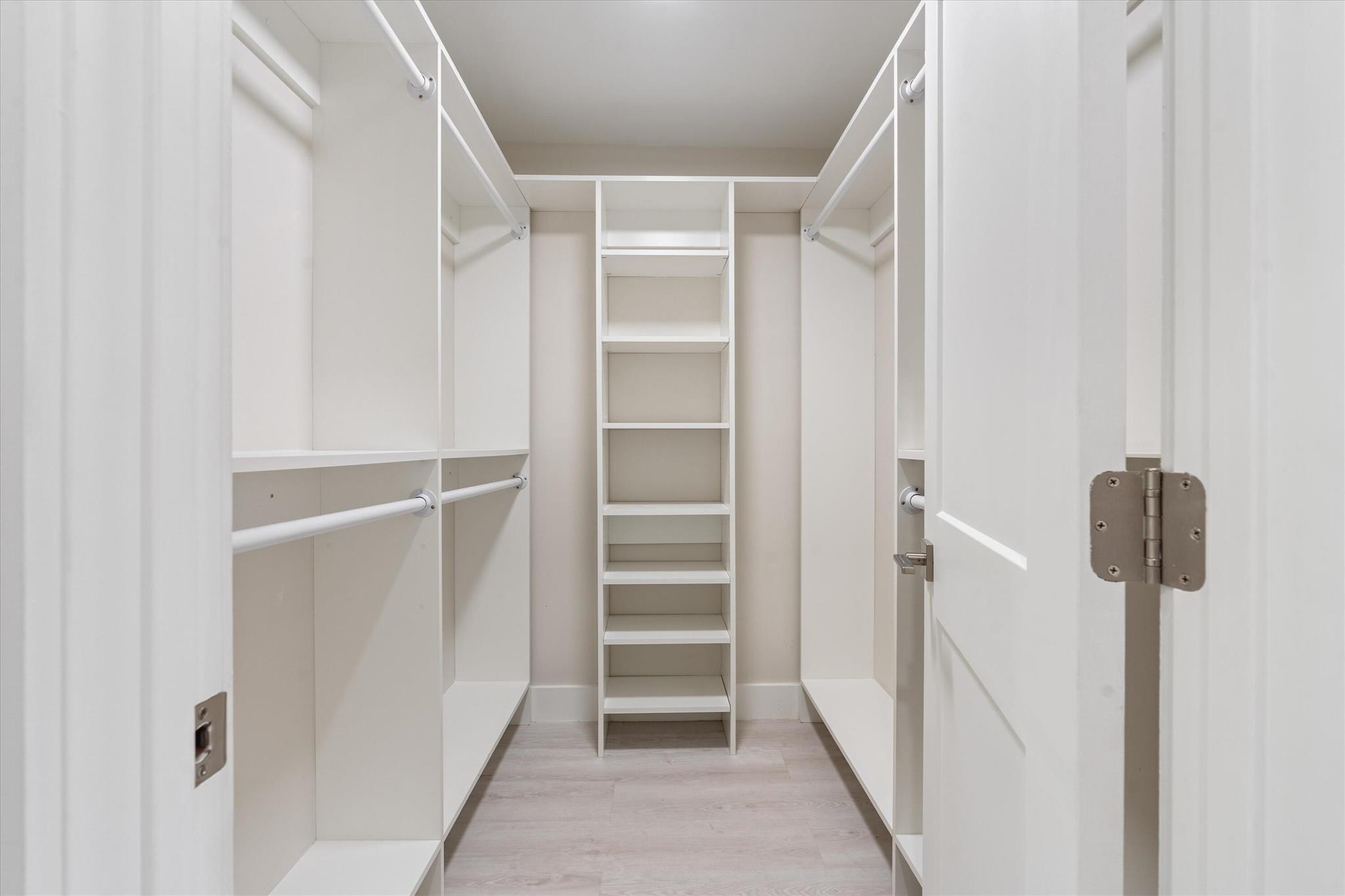 STRATFORD AT HUNTERS RUN - Residential