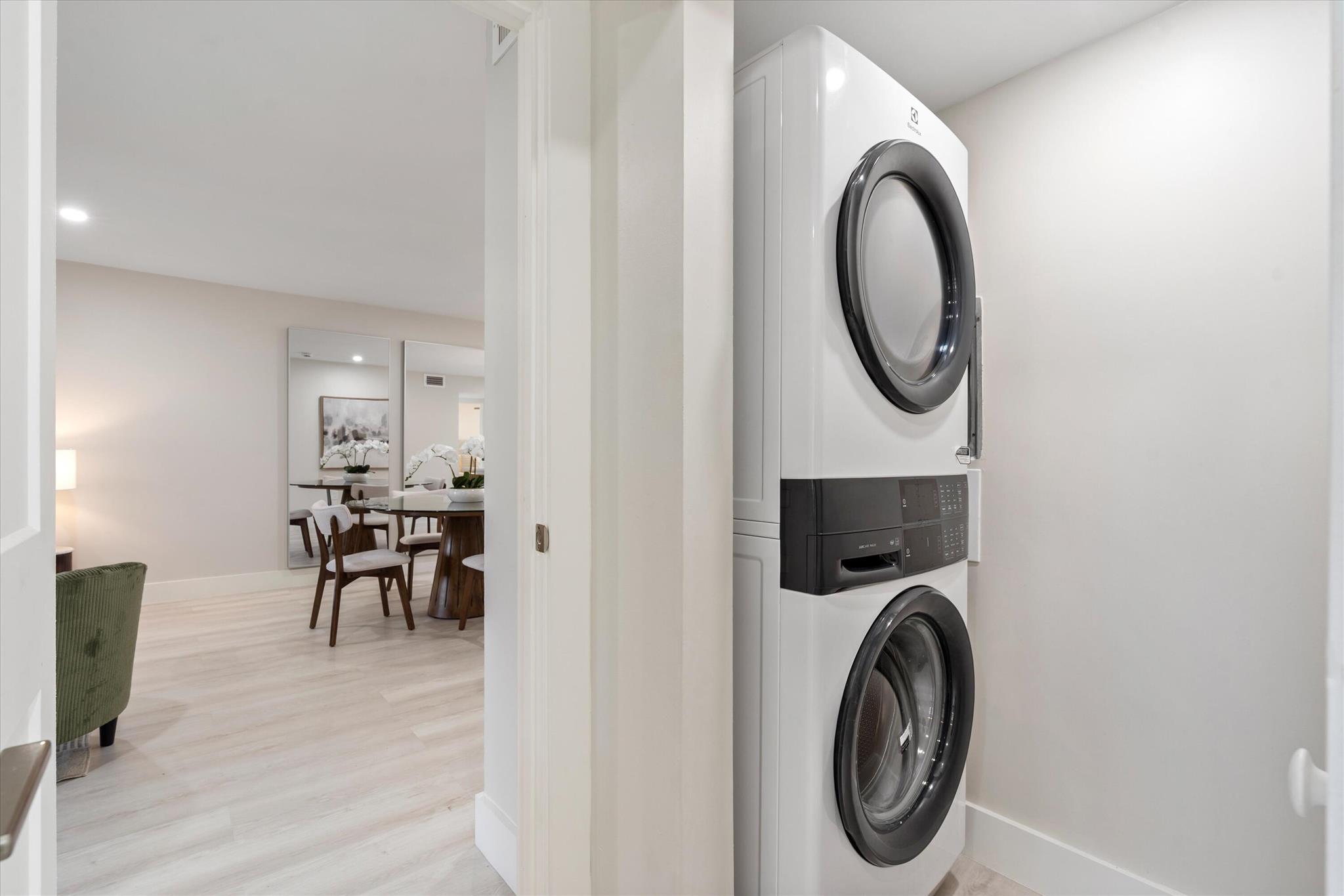 STRATFORD AT HUNTERS RUN - Residential