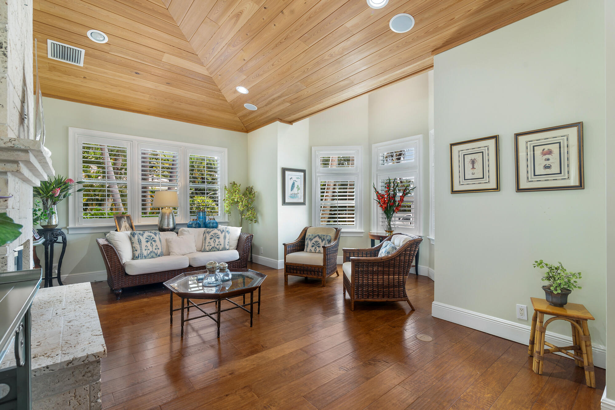 EDGEWATER - Residential