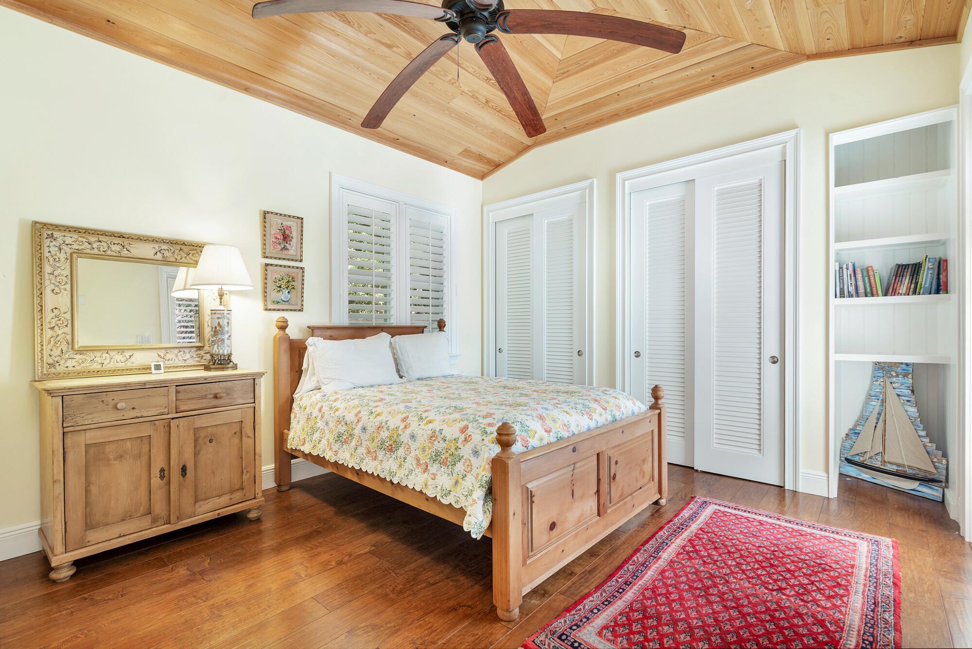 EDGEWATER - Residential