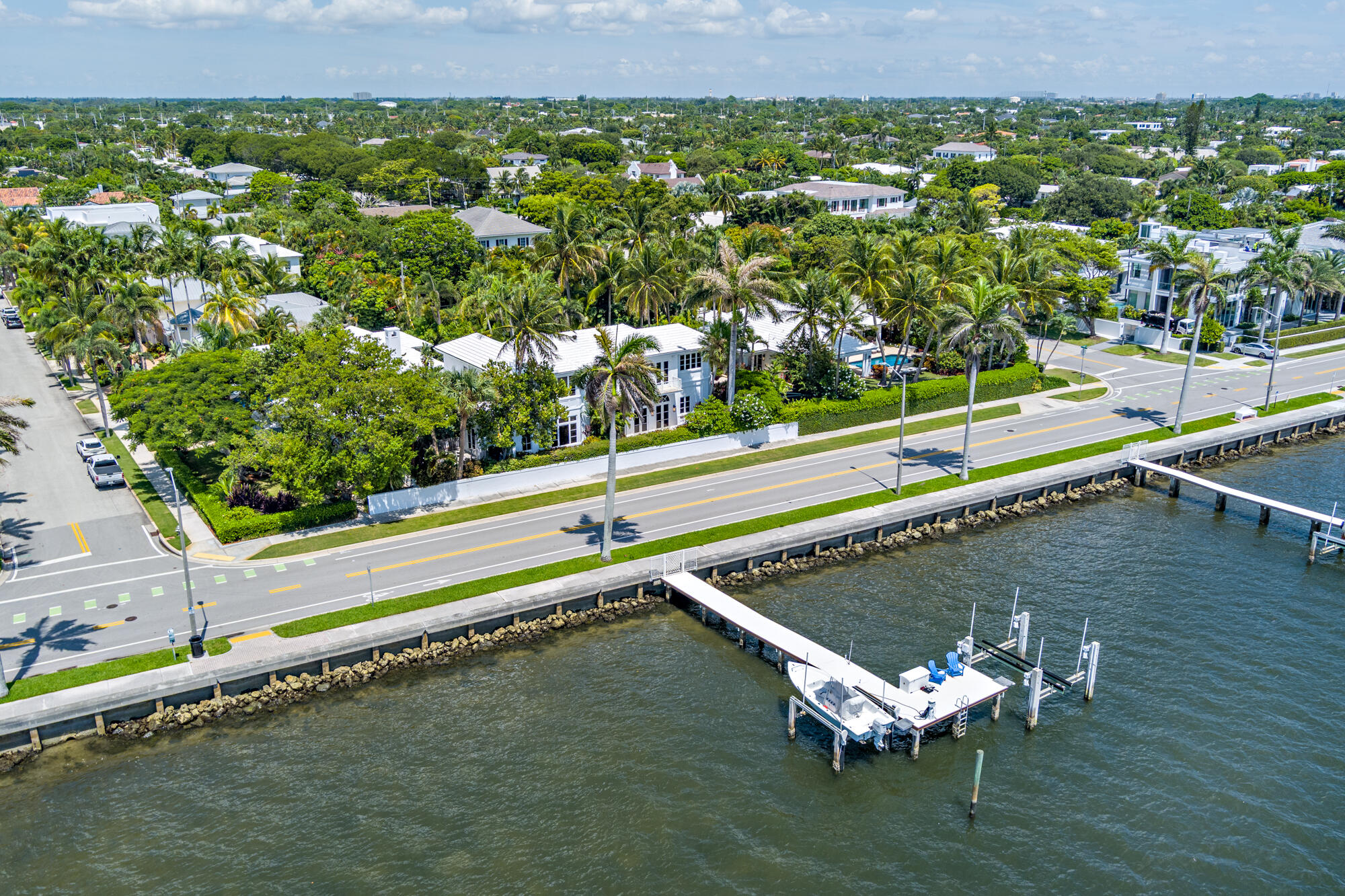 EDGEWATER - Residential