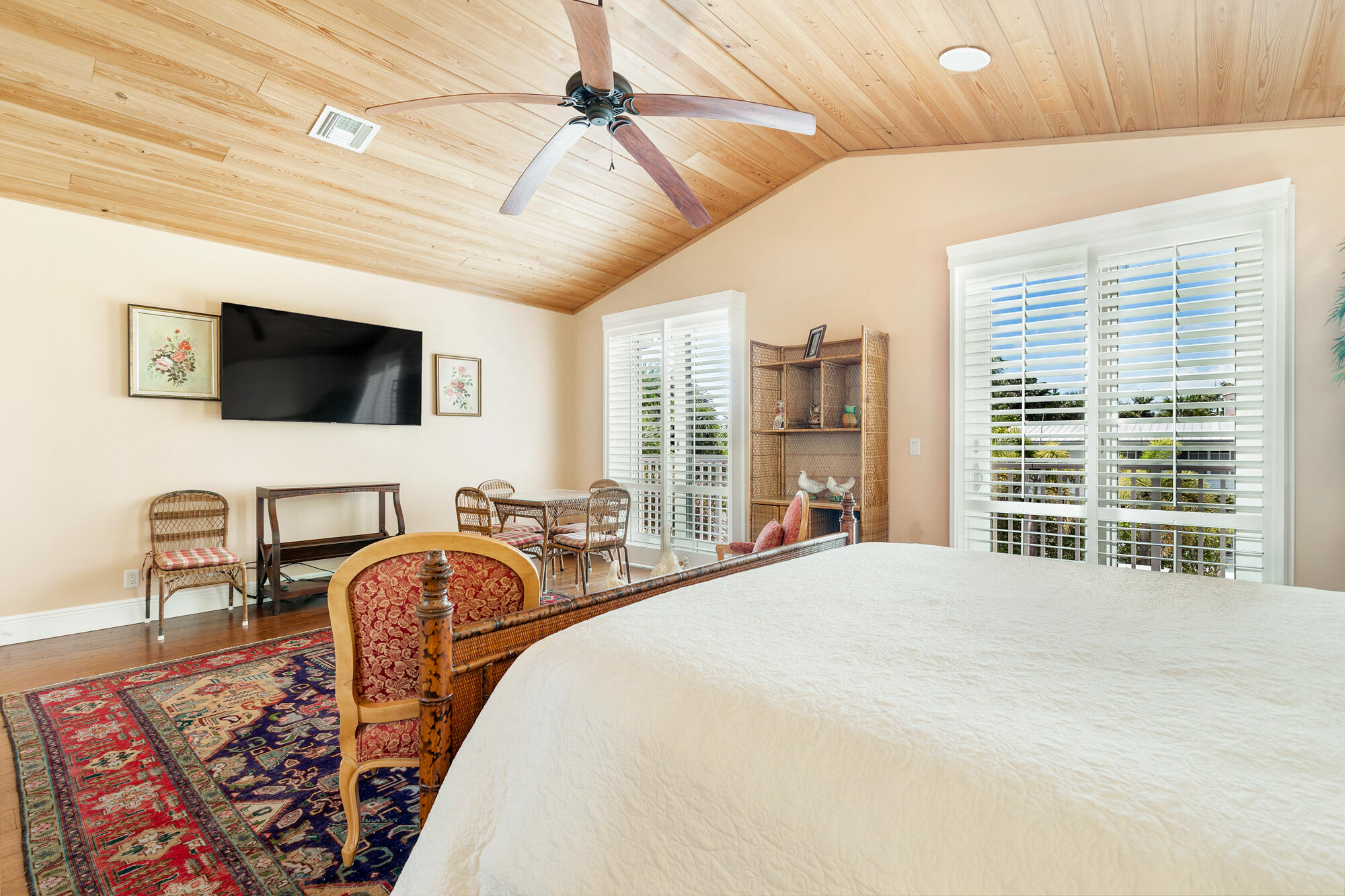 EDGEWATER - Residential