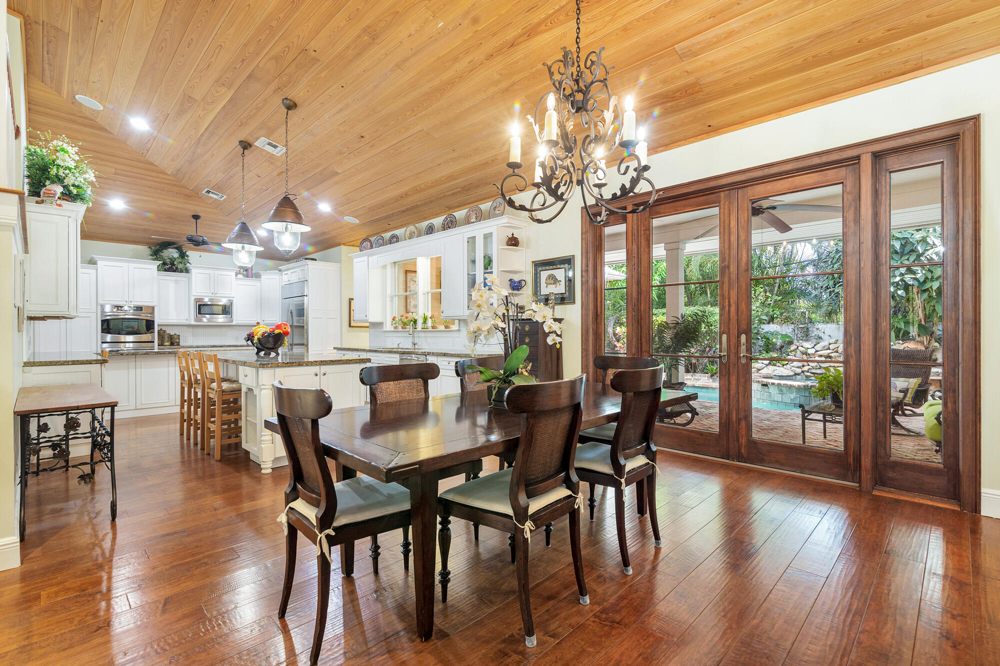 EDGEWATER - Residential