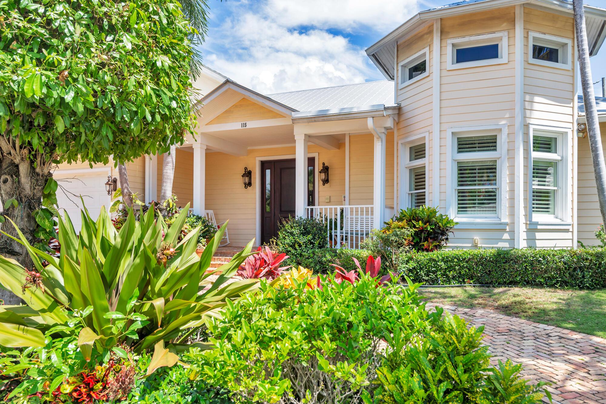 EDGEWATER - Residential